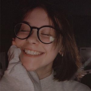 Meet your Posher, Ava